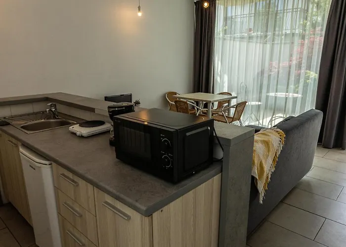 Aifen - Pentru Toata Familia In - Cu Gradina Proprie, La 2 Pasi De Plaja Appartamento