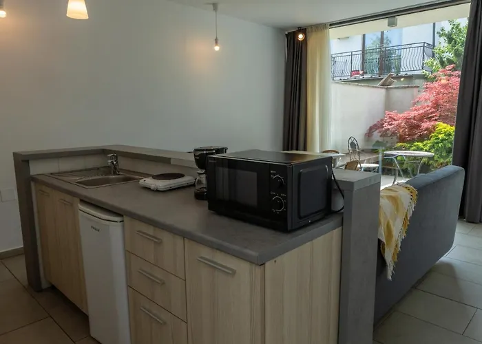 Aifen - Pentru Toata Familia In - Cu Gradina Proprie, La 2 Pasi De Plaja Appartamento