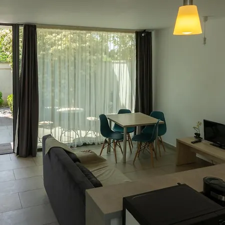 Aifen - Pentru Toata Familia în - Cu Gradină Proprie, La 2 Pași De Plajă Appartement Eforie Nord
