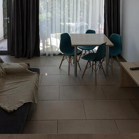 Aifen - Pentru Toata Familia în - Cu Gradină Proprie, La 2 Pași De Plajă Appartement Eforie Nord