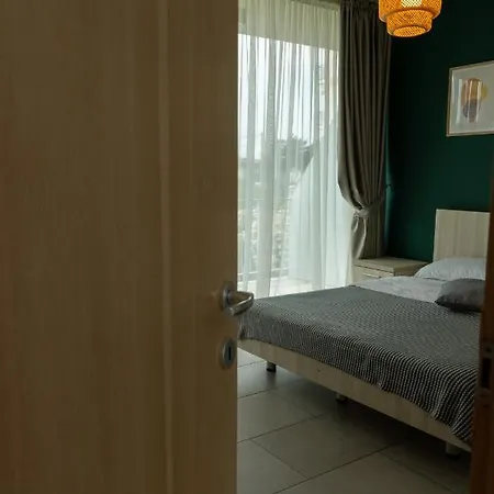 Appartement Aifen - Pentru Toata Familia în - Cu Gradină Proprie, La 2 Pași De Plajă Eforie Nord