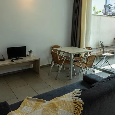 Aifen - Pentru Toata Familia în - Cu Gradină Proprie, La 2 Pași De Plajă Appartement Eforie Nord
