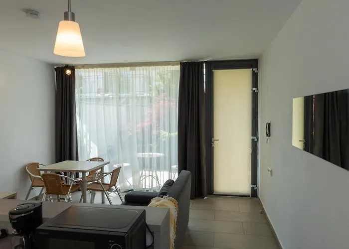 Aifen - Pentru Toata Familia In - Cu Gradina Proprie, La 2 Pasi De Plaja