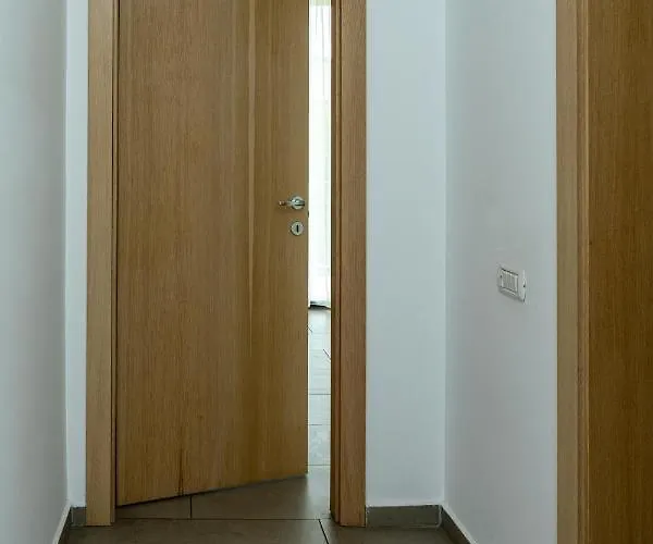 Aifen - Pentru Toata Familia In - Cu Gradina Proprie, La 2 Pasi De Plaja アパート エフォリエ・ノルド