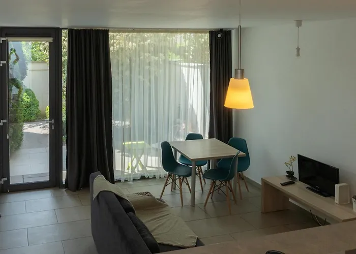 Aifen - Pentru Toata Familia In - Cu Gradina Proprie, La 2 Pasi De Plaja エフォリエ・ノルド